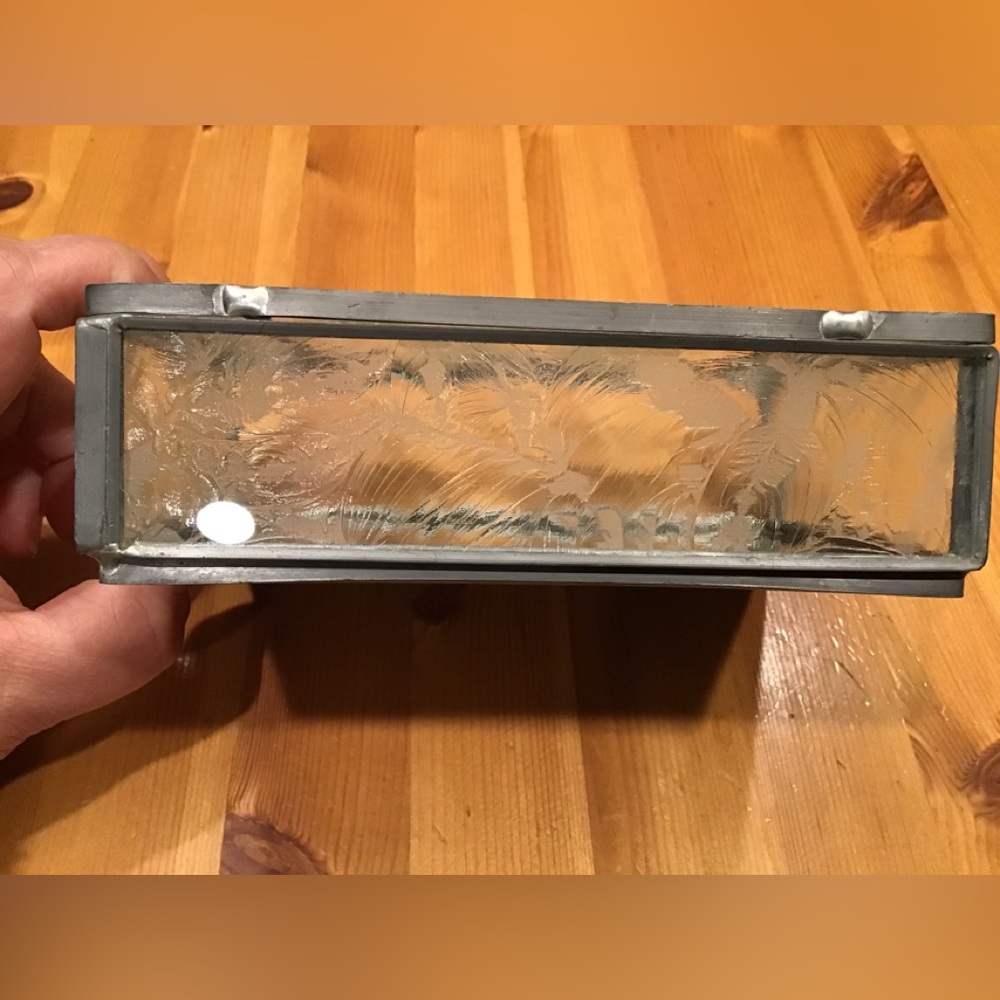 VINTAGE BEVELED GLASS BUTTERFLY JEWELRY TRINKET TREASURE BOX MIRRORED - Picture 13 of 14